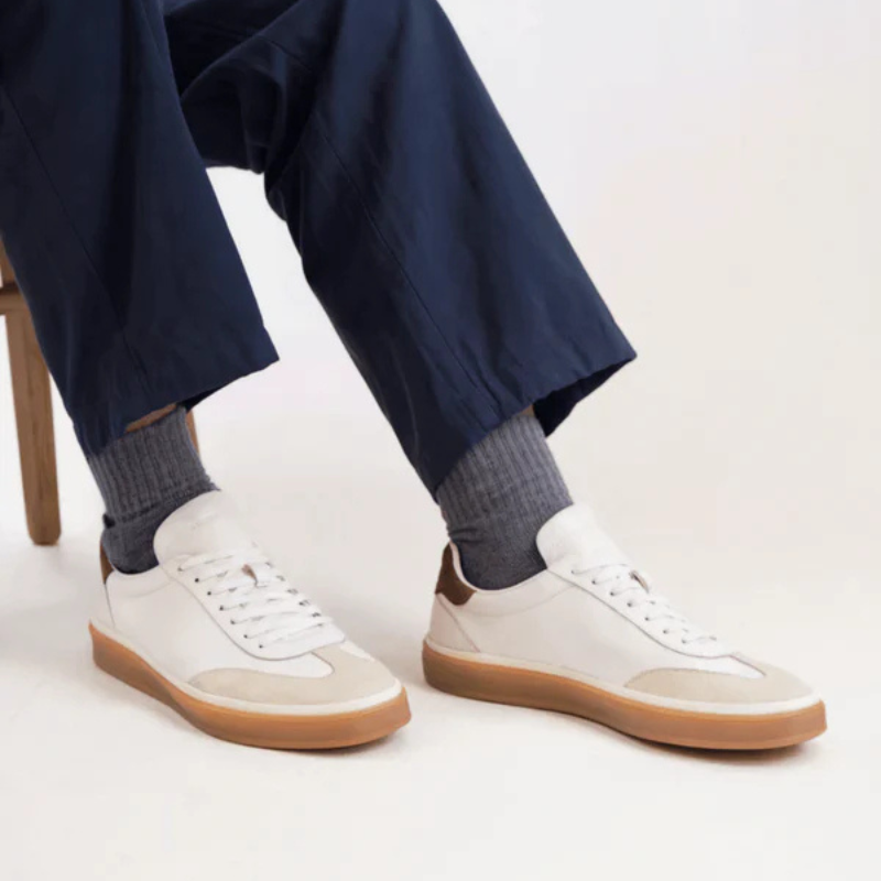 White White Retro Low Top Sneakers with Accents - Photo 3