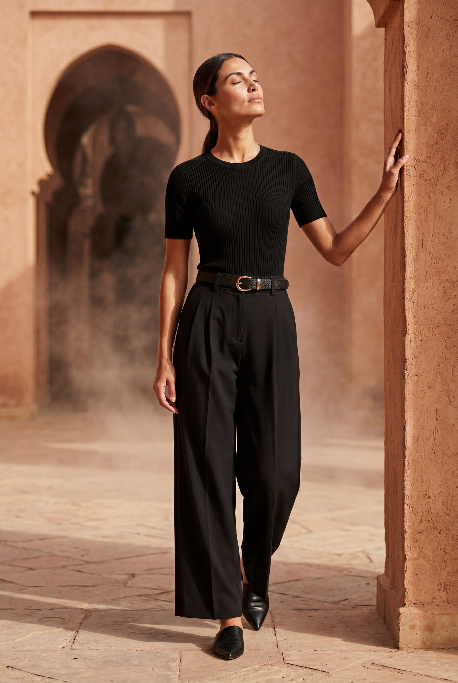 Black Wide-leg High-waisted Tailored Trousers with Pleats - Wide leg pants - Photo 8