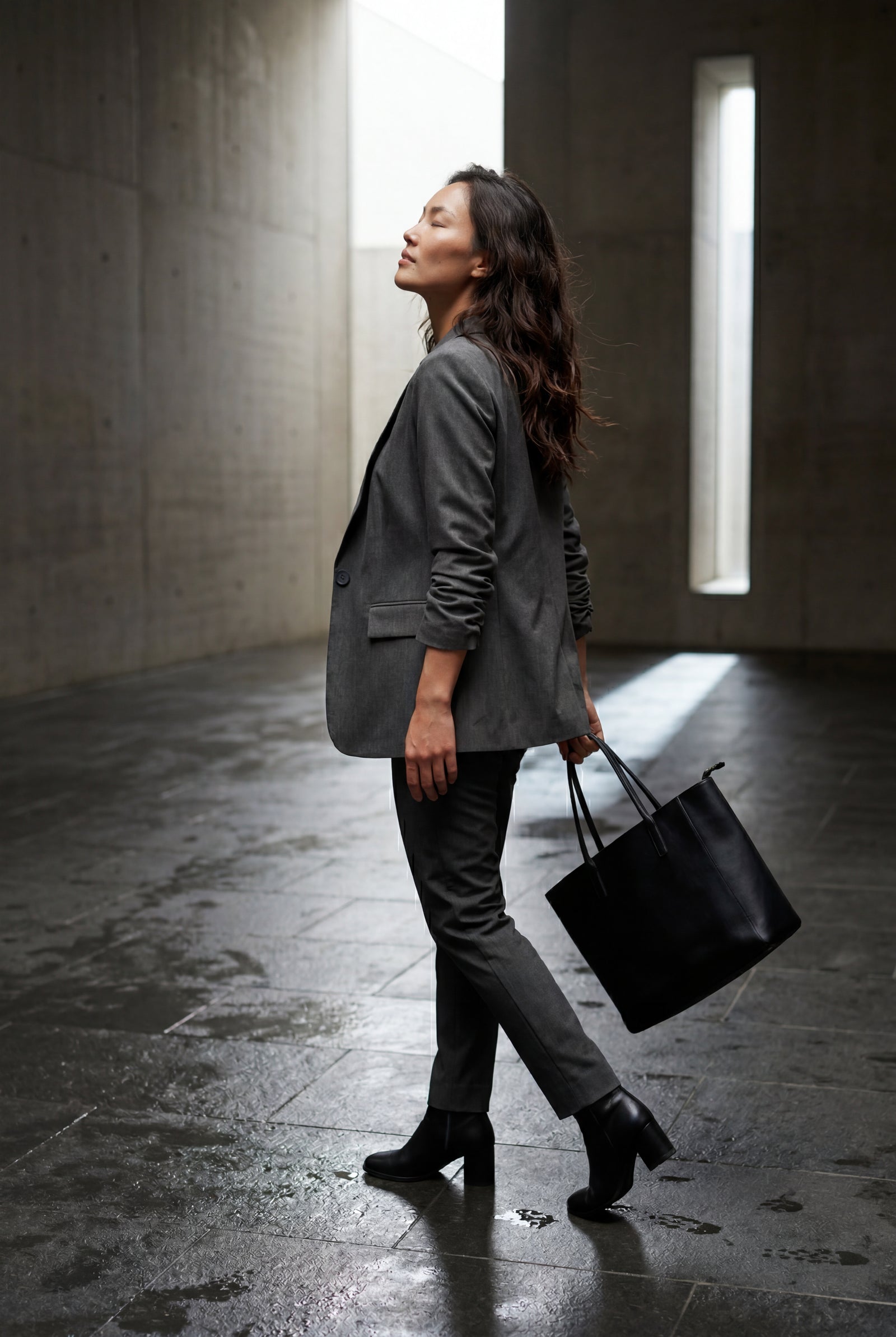 Gray Women's Relaxed Notched Lapel Single-Breasted Casual Blazer - Casual blazers - Photo 15