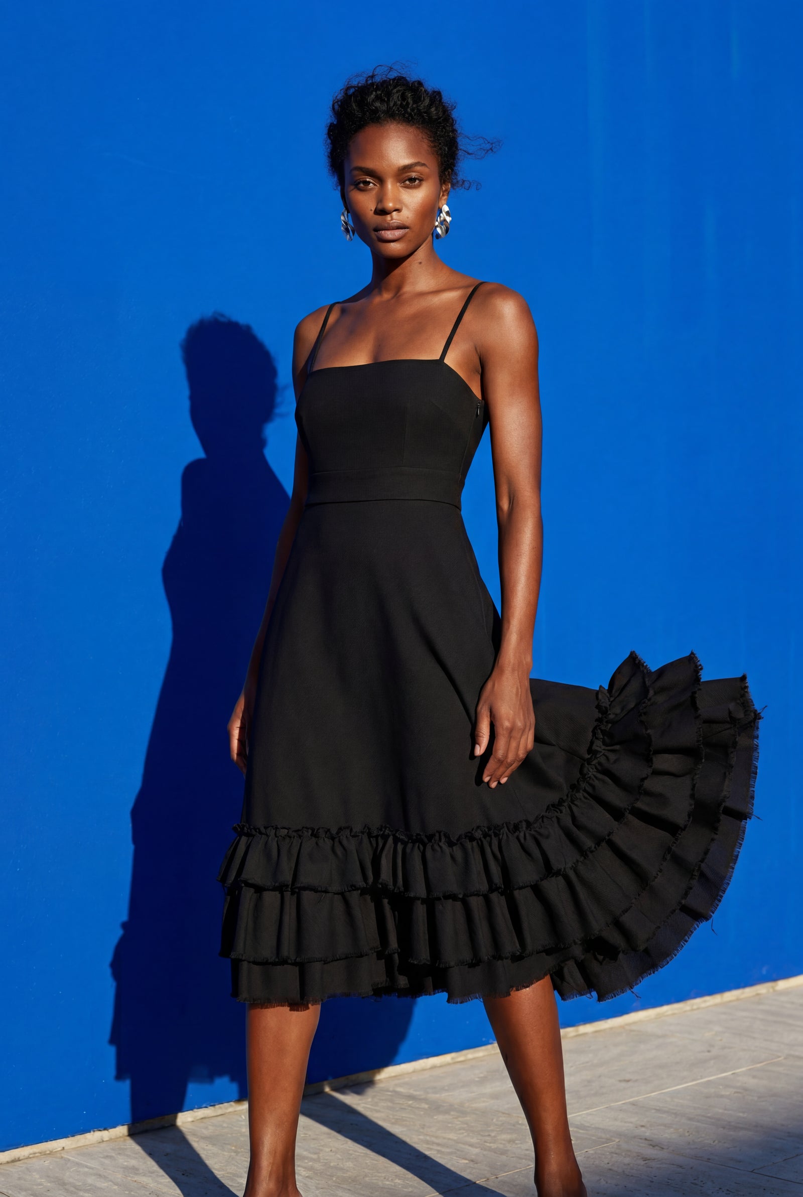 Black Women's Ruffled Hem Fit and Flare Midi Dress - Wedding guest dress - Photo 16